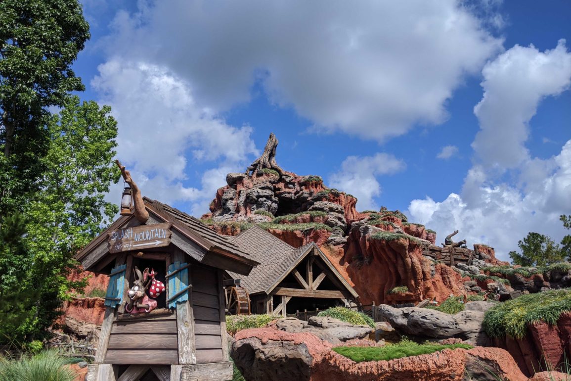 splash-mountain-distancing-markers-removed-4-8228872