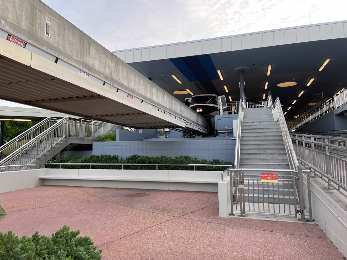 transportation-and-ticket-center-monorail-station-repainting-1