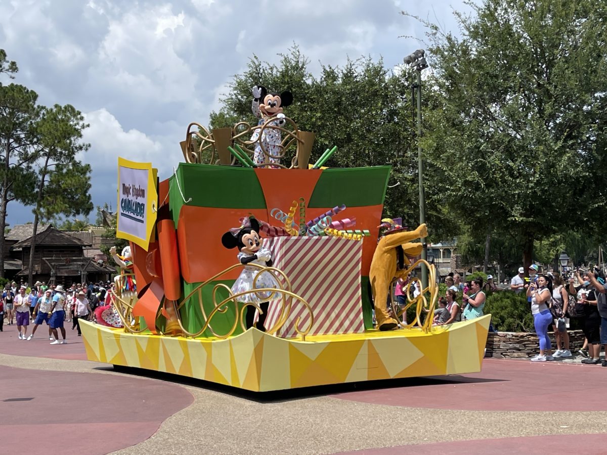 cavalcade-float-new-color-scheme-magic-kingdom-07282021