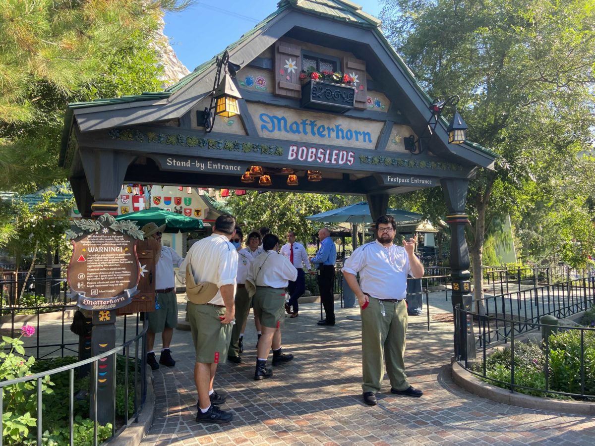 disneyland-rides-closed-power-outage-2-8917203