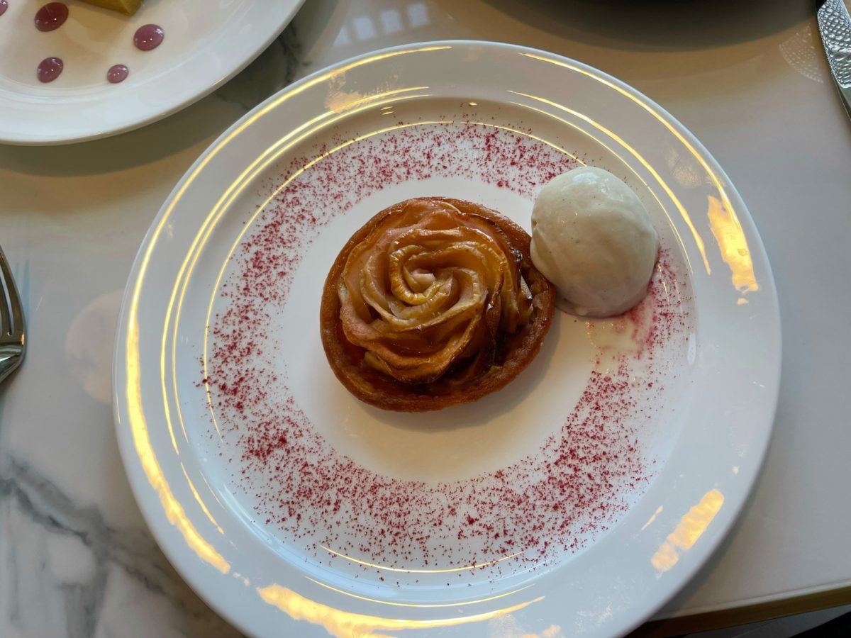 disneys-grand-floridian-resort-spa-citricos-apple-rose-1-3207819