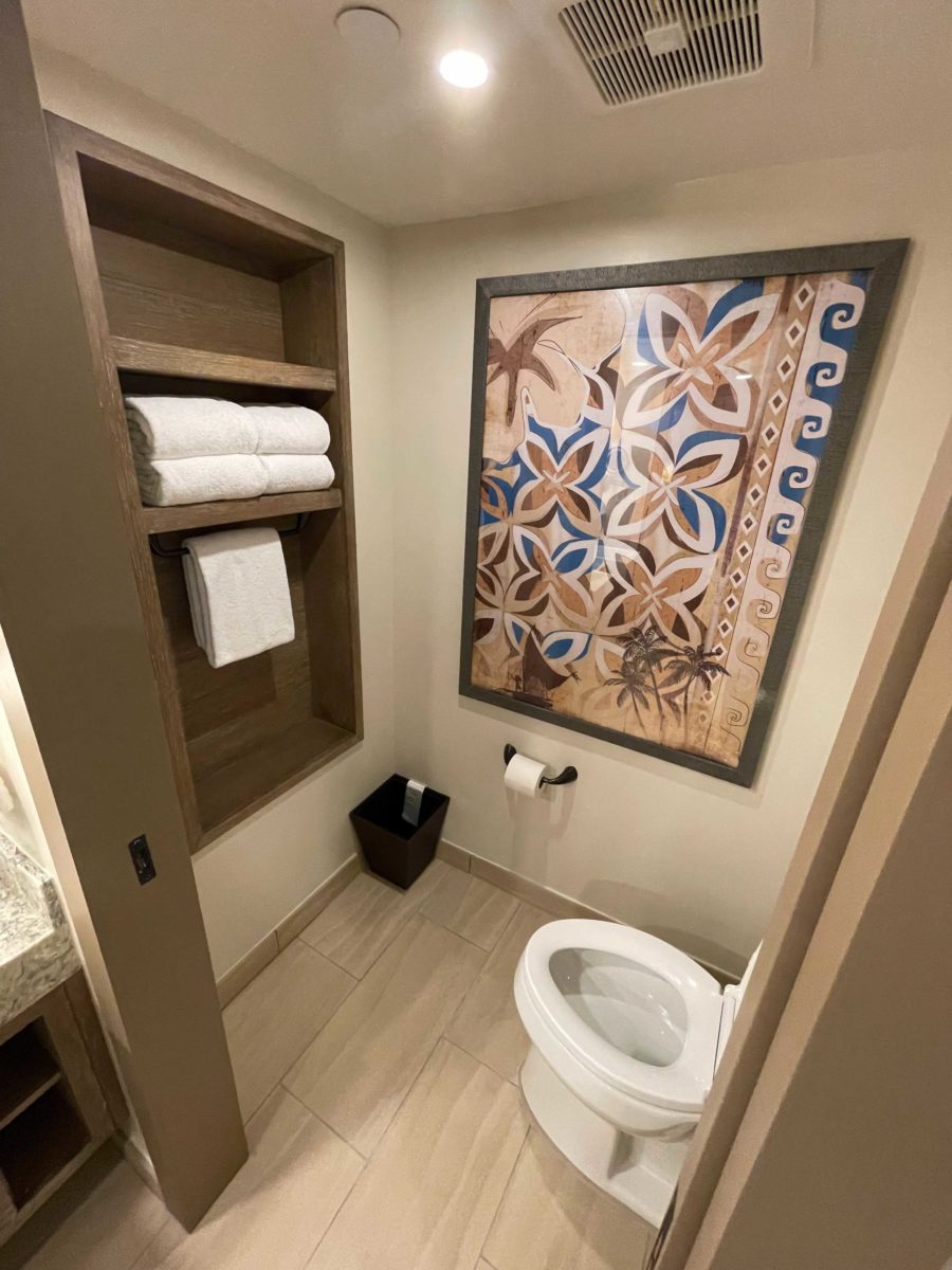 disneys-polynesian-village-resort-moana-room-tour-21-5499545
