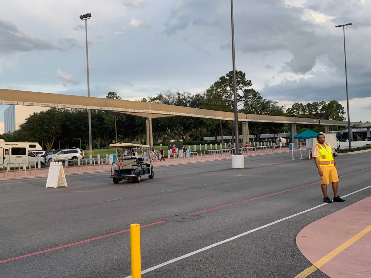 epcot-golf-cart-rides-to-cars-2-8577125