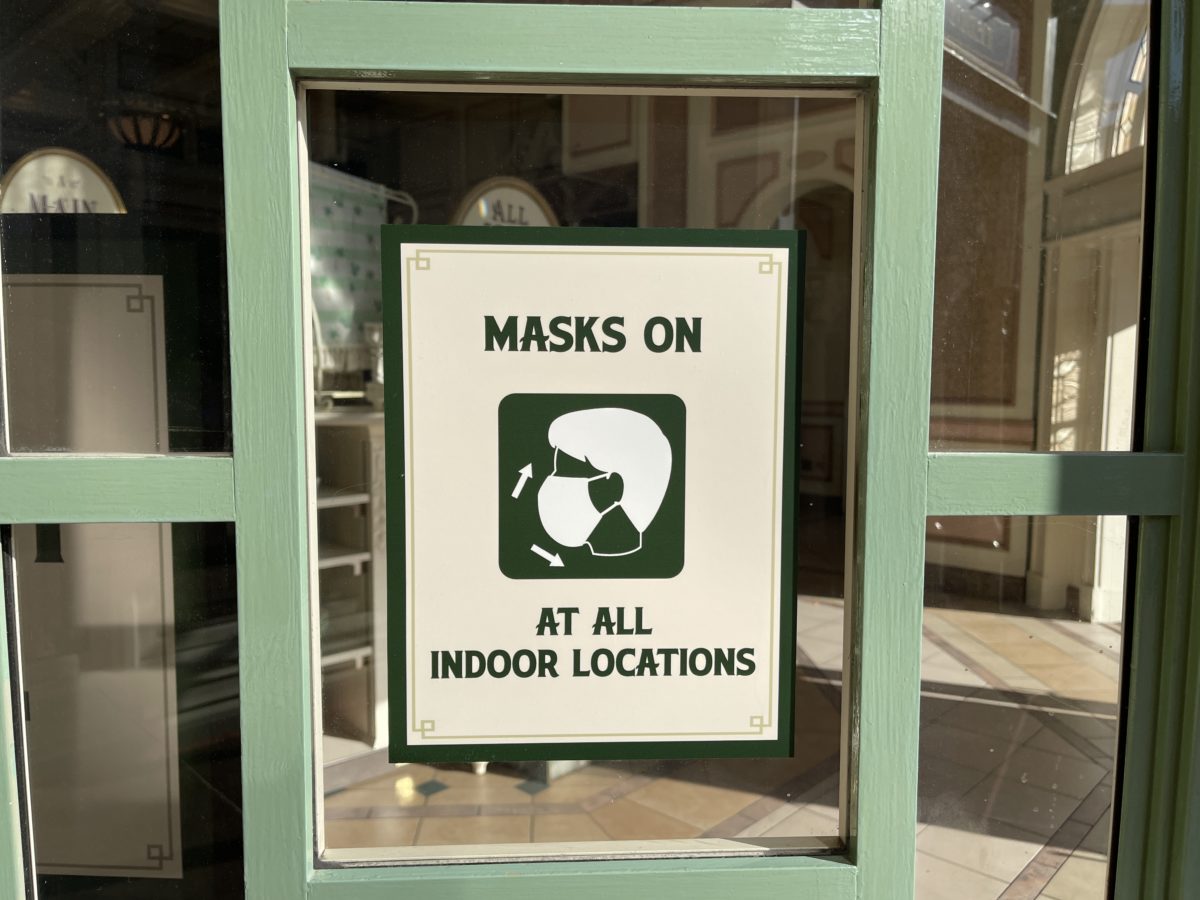 face-masks-required-indoors-returns-detail-magic-kingdom-07302021