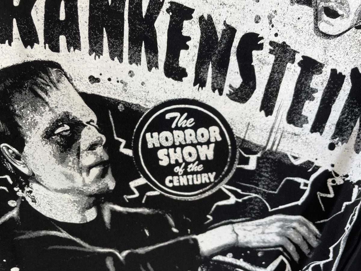 halloween-horror-nights-frankenstein-shirt-6