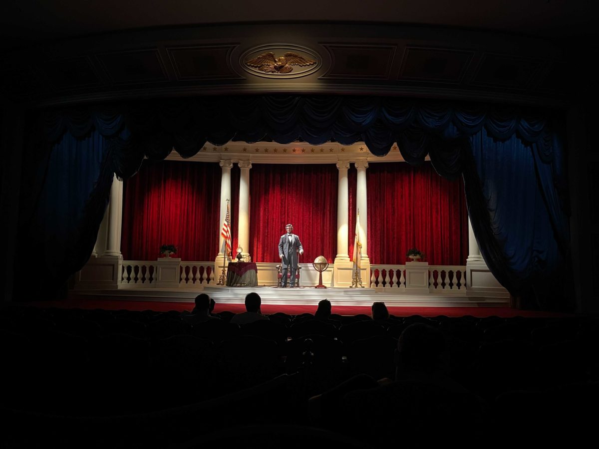 the-disneyland-story-presenting-great-moments-with-mr-lincoln-reopens-11-5314667