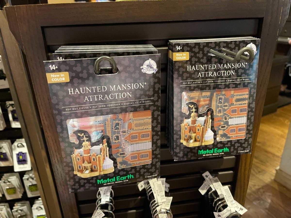 Metal Earth Haunted Mansion kit