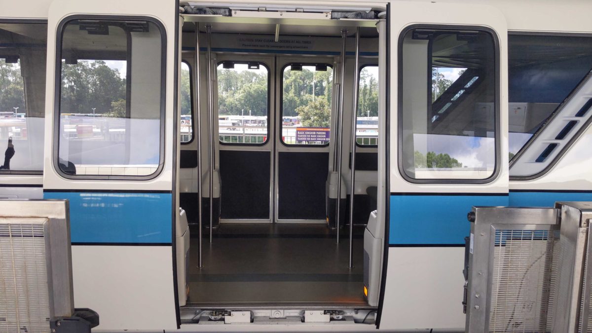monorail-blue-094026