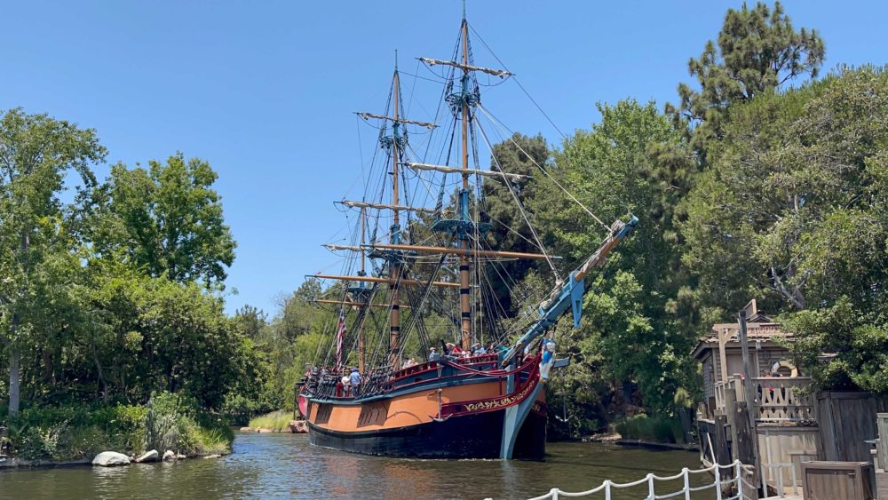 sailing-ship-columbia-0