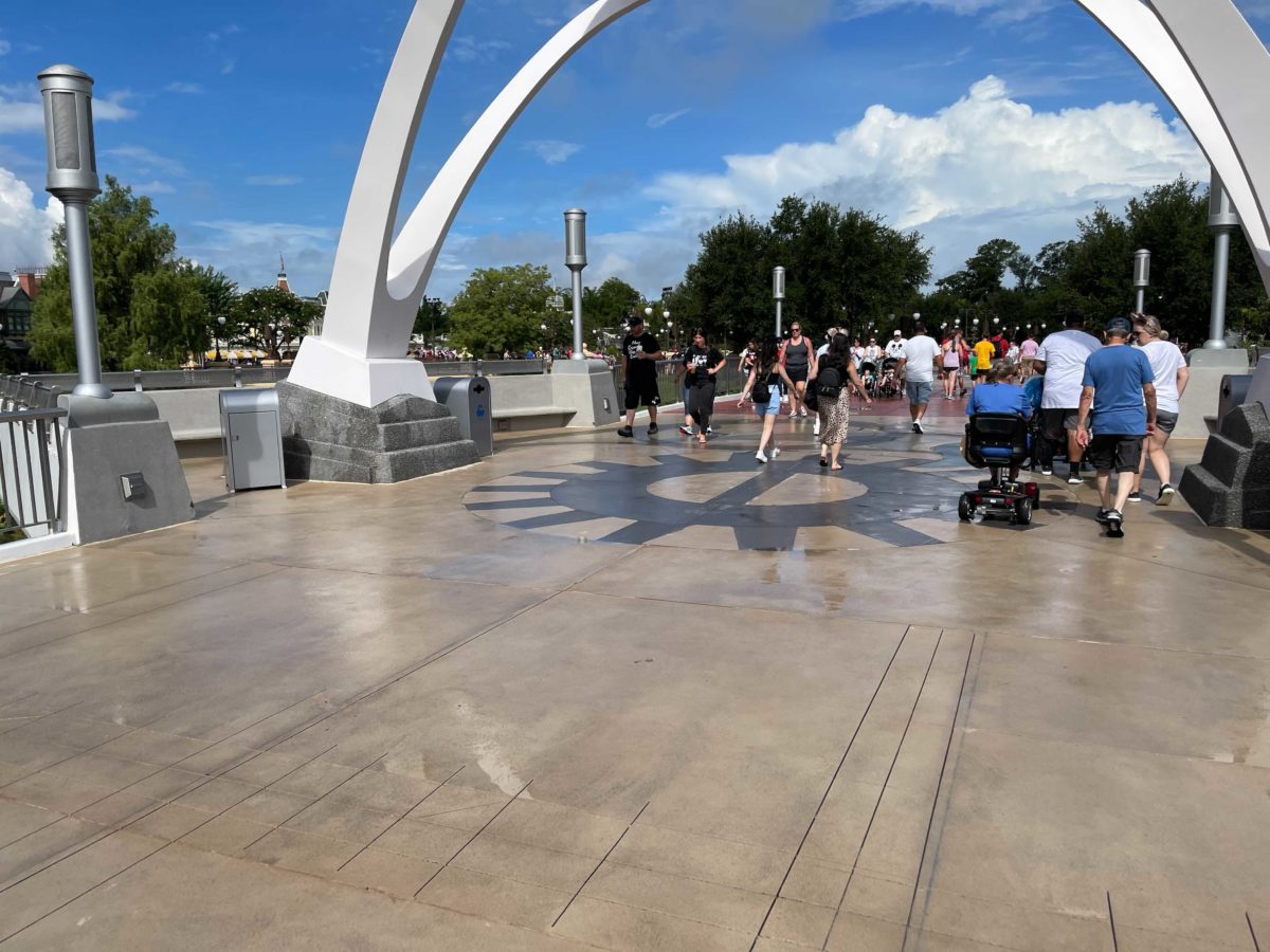 tomorrowland-pavement-0-3
