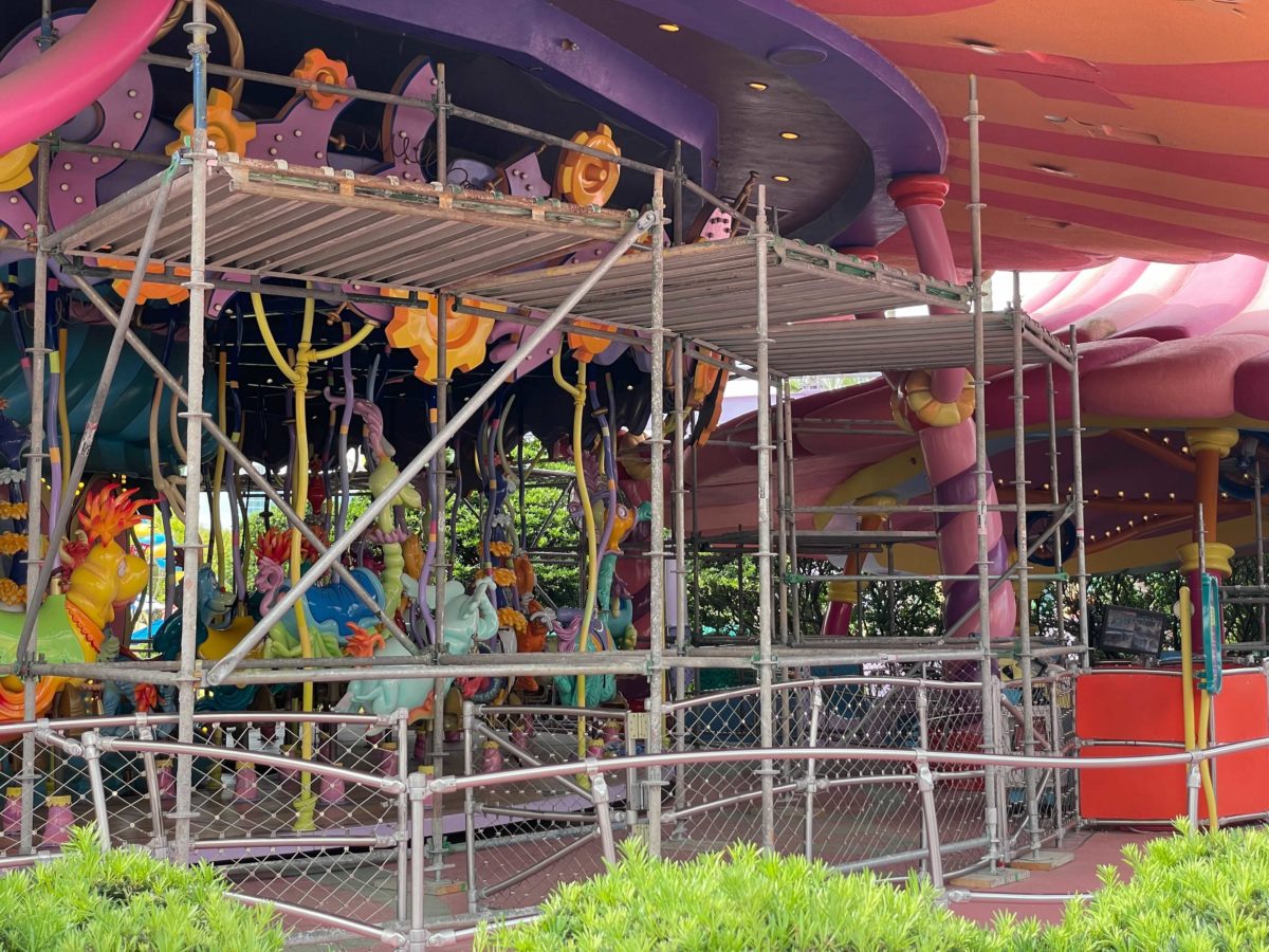 caro-seuss-el-refurb_08