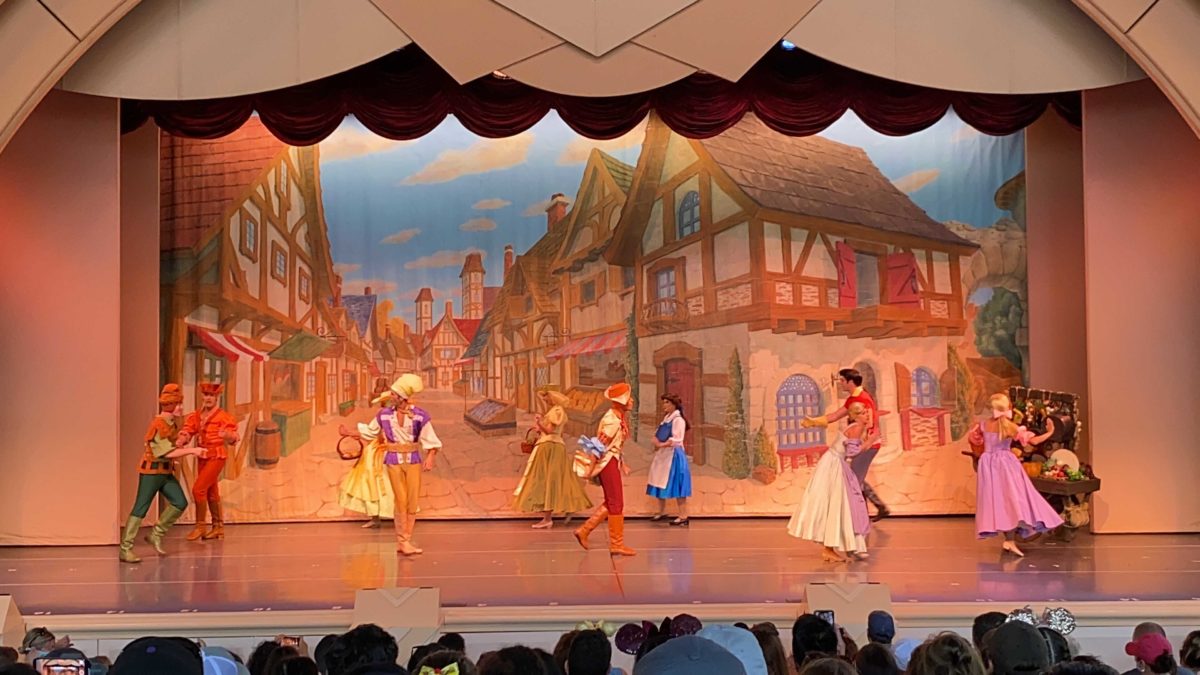 disneys-hollywood-studios-beauty-and-the-beast-live-on-stage-9-9236355