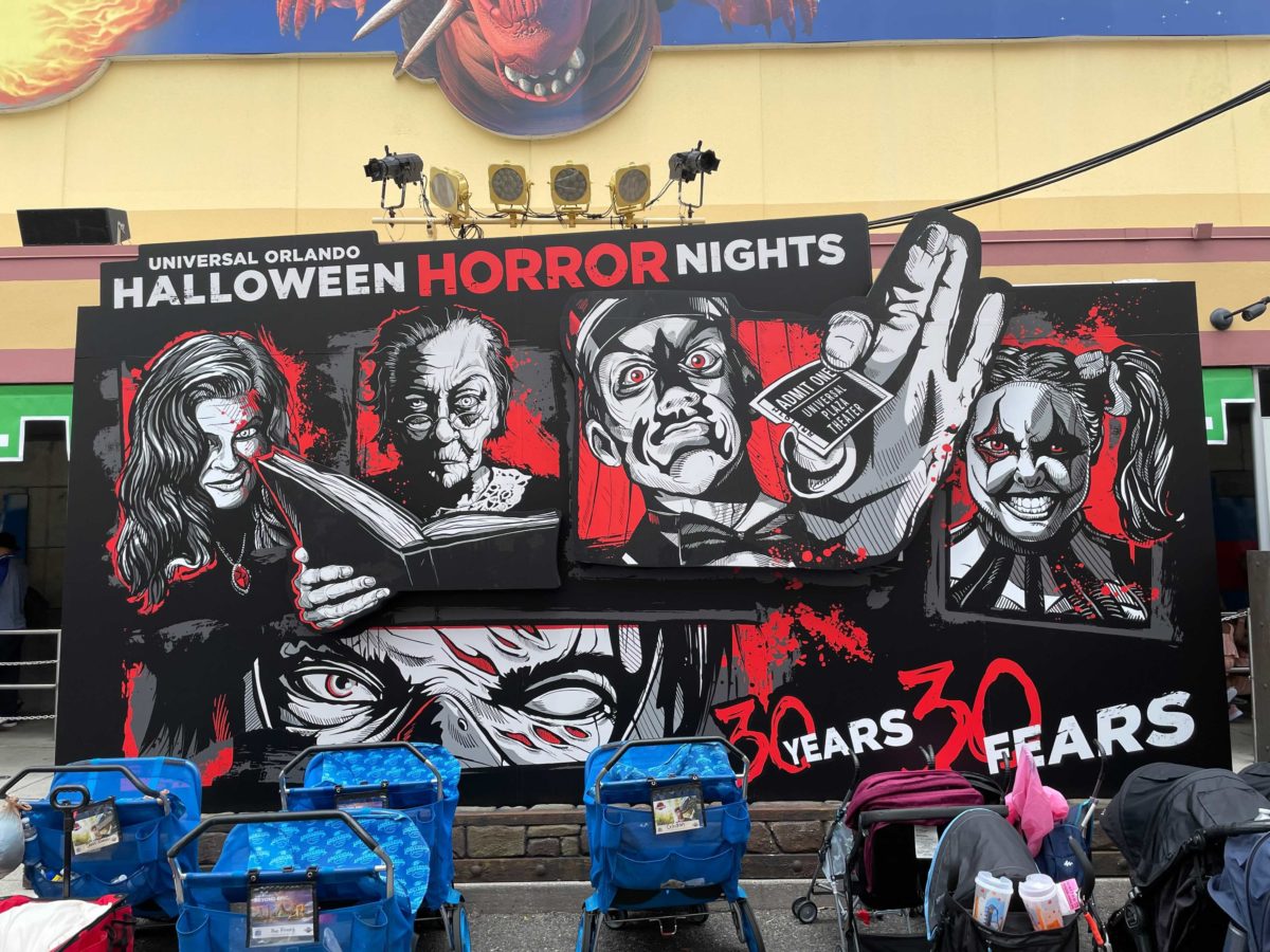 halloween-horror-nights-signs-12