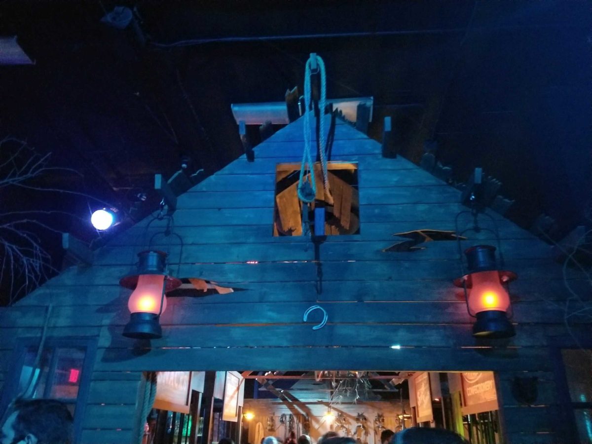 halloween-horror-nights-tribute-store-34