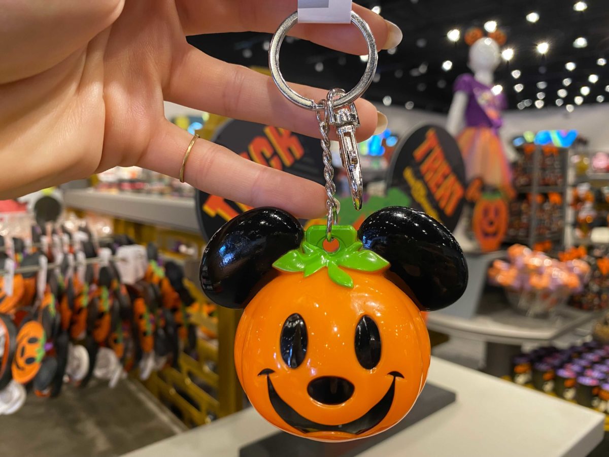 Mickey Mouse Pumpkin Keychain Disney Halloween Minnie 