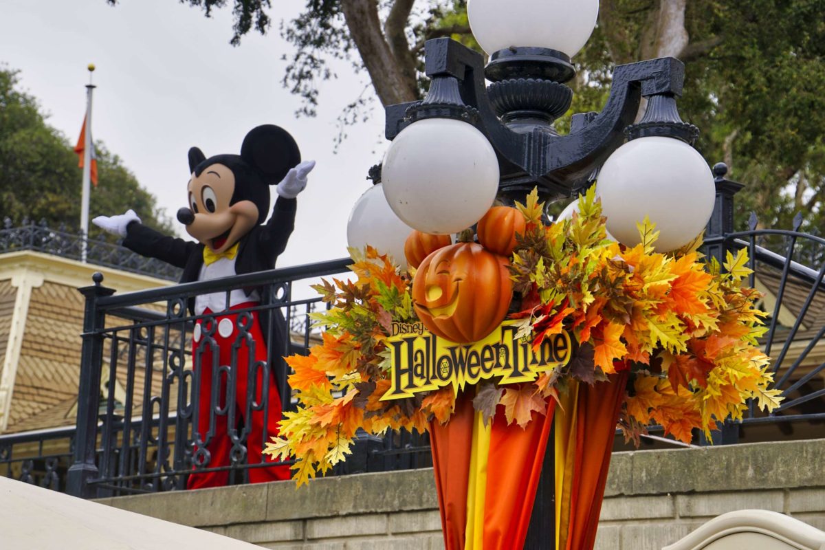 mickey-with-halloween-decorations-disneyland