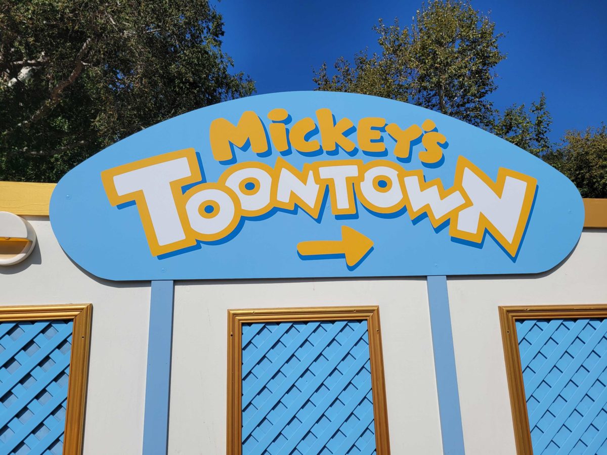 mickeys-toontown-wall-sign-3801340
