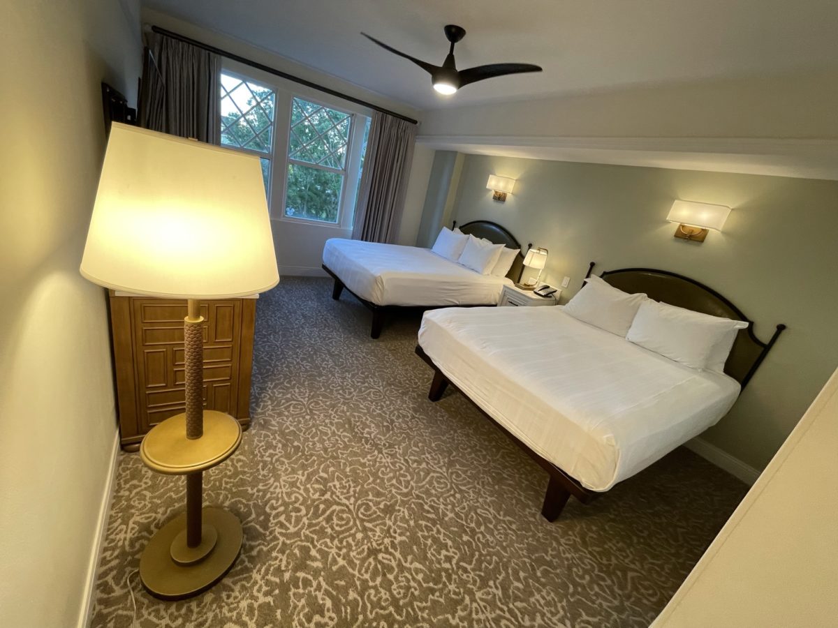 three-bedroom-grand-villa-disneys-saratoga-springs-resort-spa-107-7902785