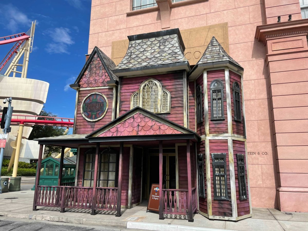 universal-hhn-tribute-store-facade-hhn-2021-unfinished-8-13-2-5466075