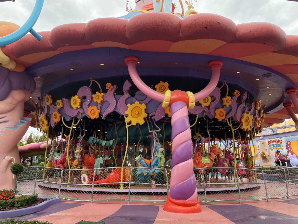 universals-islands-of-adventure-caro-seuss-el-10-1811545