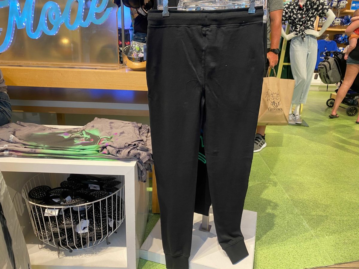wdw-disney-villains-sweatpants-7-2660919