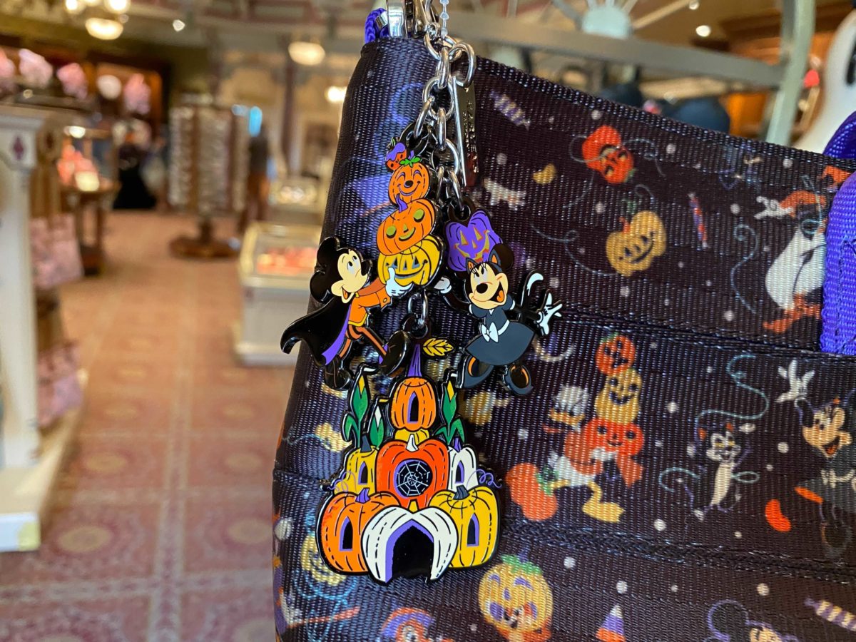 wdw-harveys-halloween-tote-bag-6-5098809