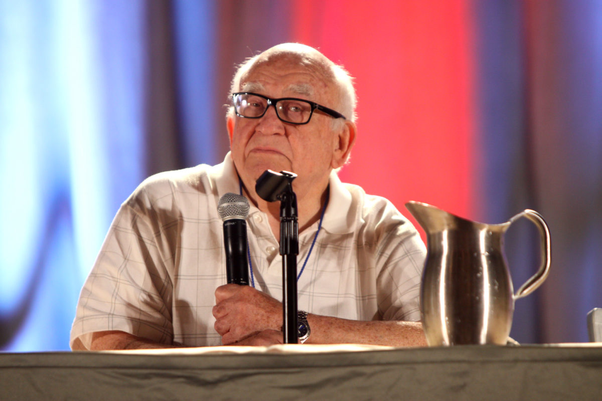 ed-asner-photo-by-gage-skidmore-8134747