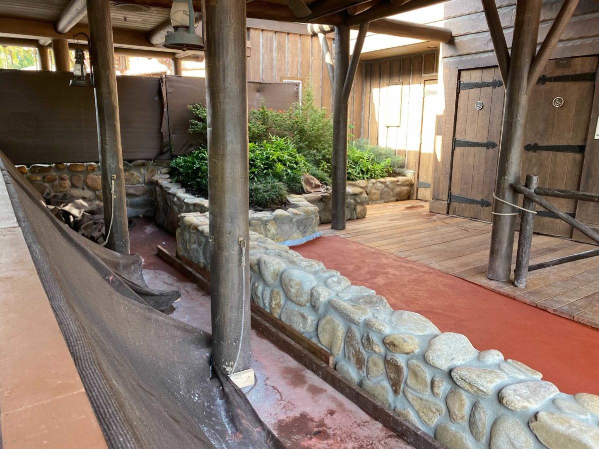 frontierland-boardwalk-construction-2-2