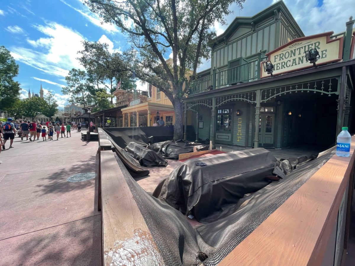 frontierland-boardwalk-work-12