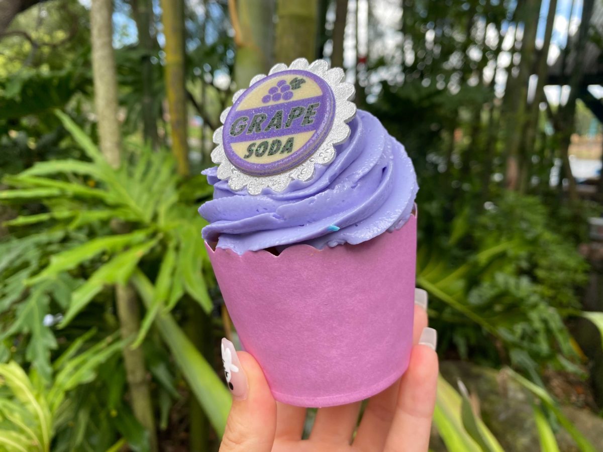 grape-soda-badge-cupcake-1-8537911