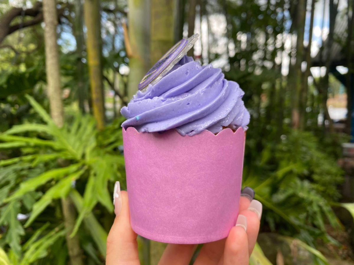 grape-soda-badge-cupcake-3-3265432