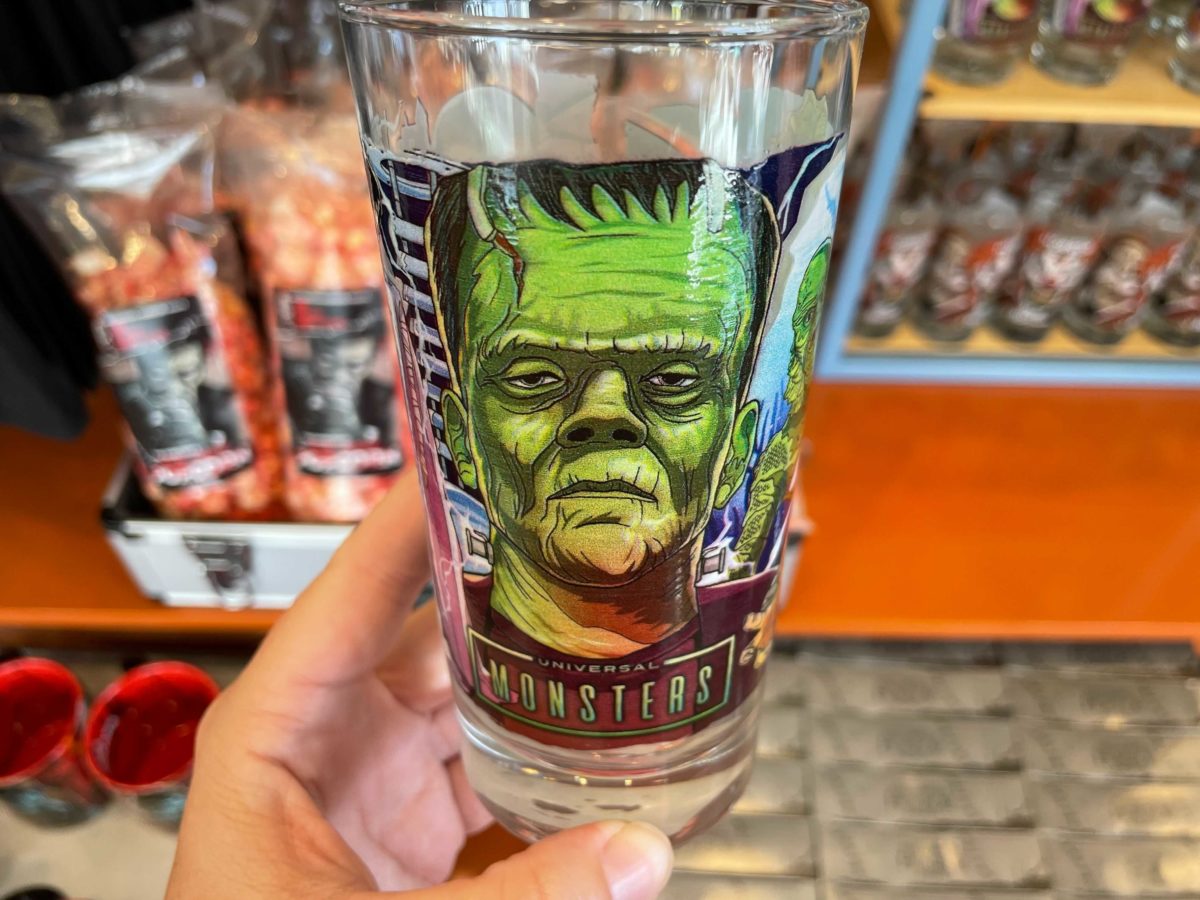 universal-monsters-glass-8