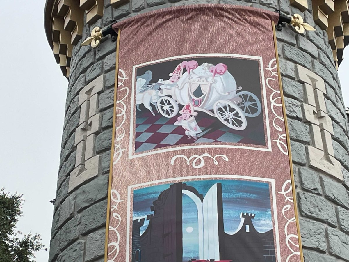 50th-banners-cinderella-castle-14