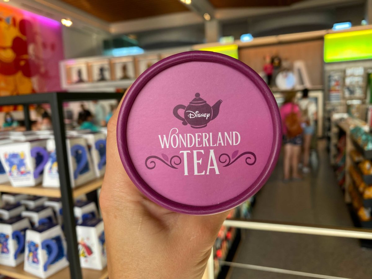 alice-in-wonderland-tea-epcot-6-7387858