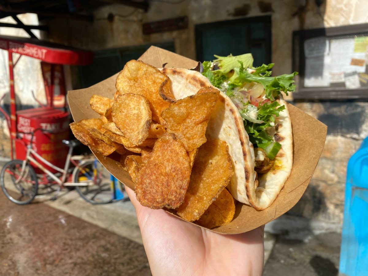 dak-kusafiri-coffee-shop-bakery-marinated-chicken-flatbread-sandwich-5-1340371