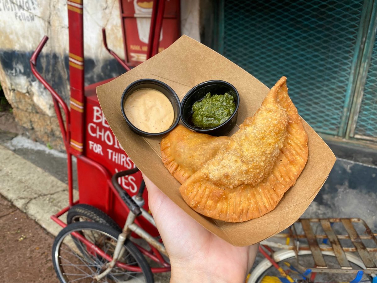 dak-kusafiri-coffee-shop-bakery-spiced-potato-hand-pies-3-4467531