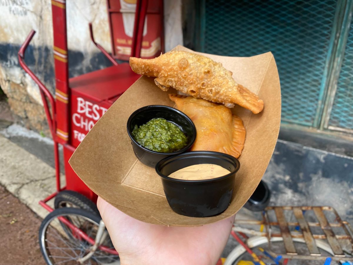 dak-kusafiri-coffee-shop-bakery-spiced-potato-hand-pies-4-8456333