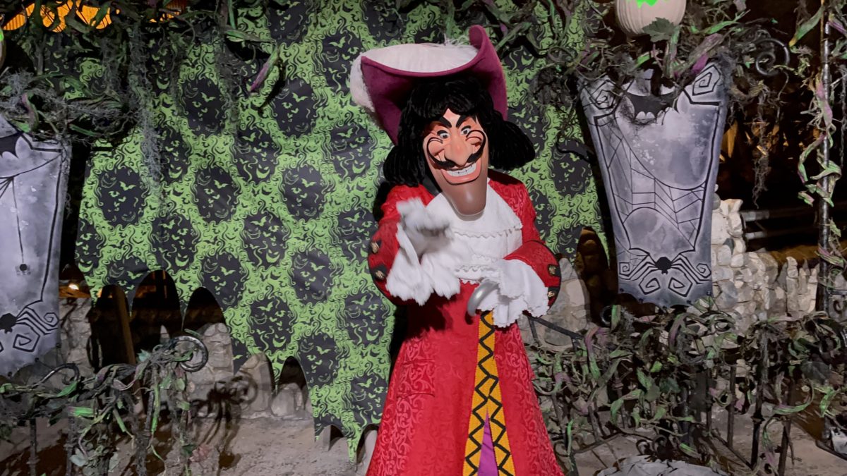 dca-oogie-boogie-bash-captain-hook-5-1165989