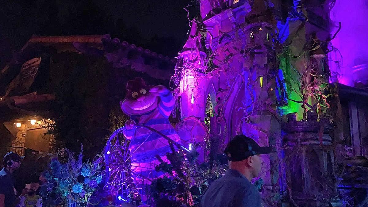 dca-oogie-boogie-bash-frightfully-fun-parade-19-3994092-1200x675-6764147