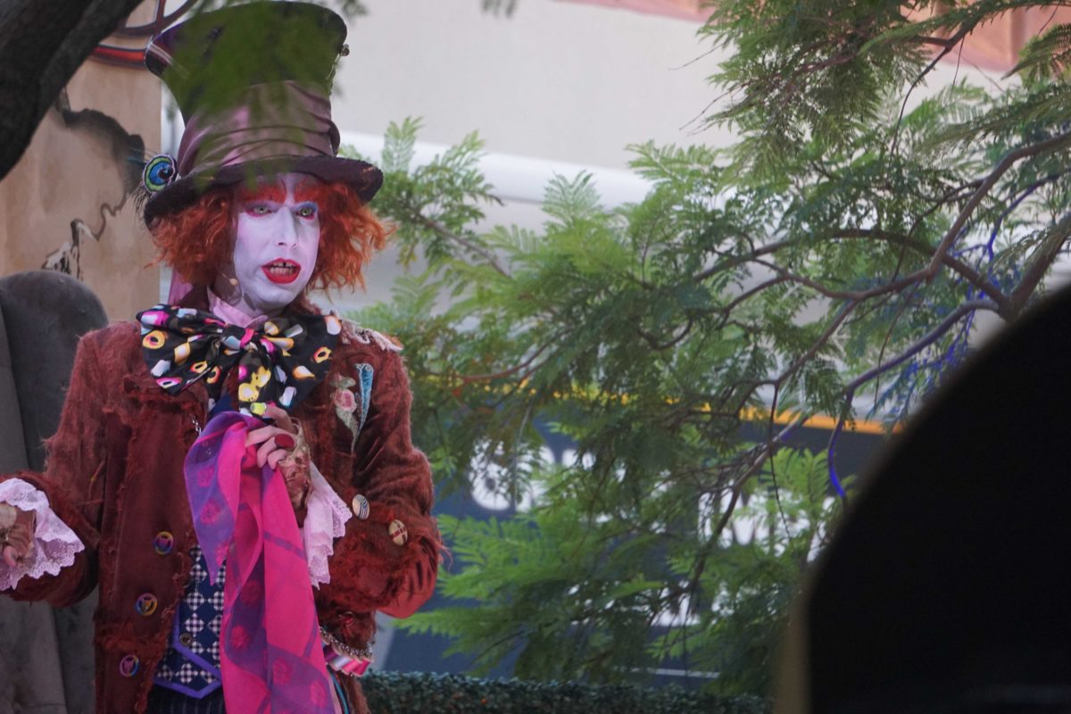 dca-oogie-boogie-bash-mad-hatter-1-8544670