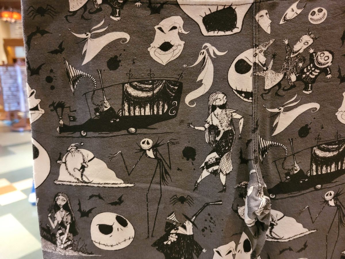 dca-the-nightmare-before-christmas-oogie-boogie-shorts-4-5618152
