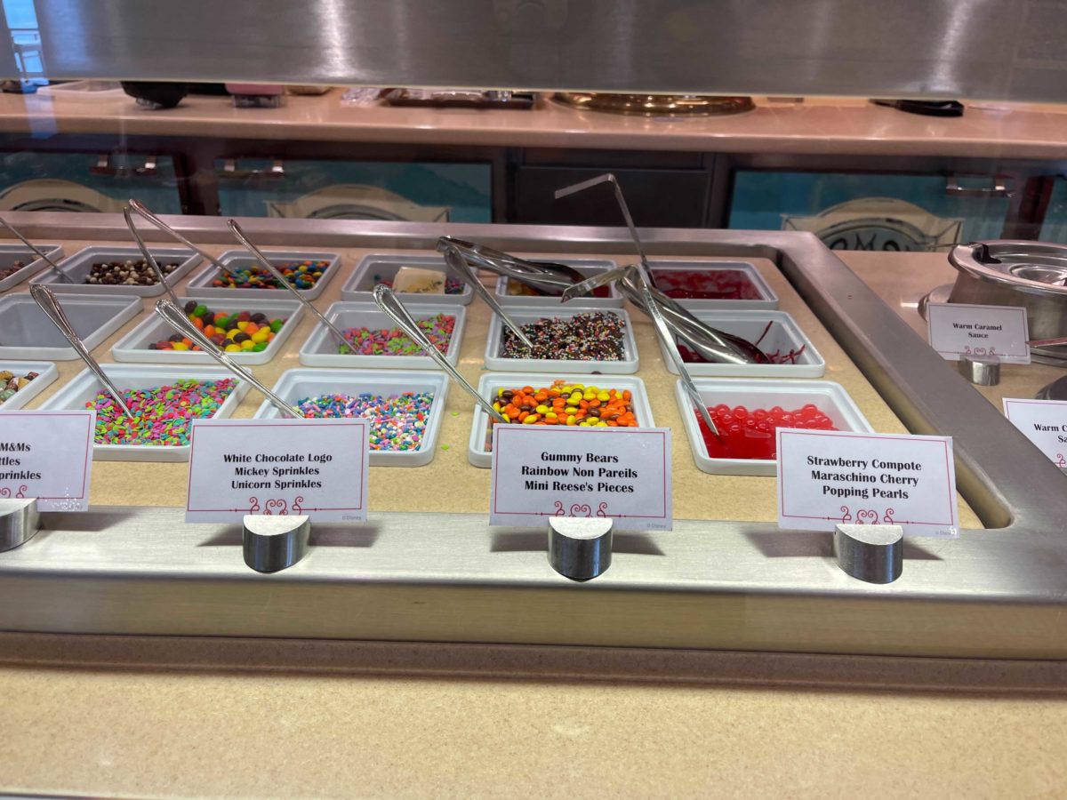 dcl-disney-fantasy-sweet-on-you-toppings-2-1492555