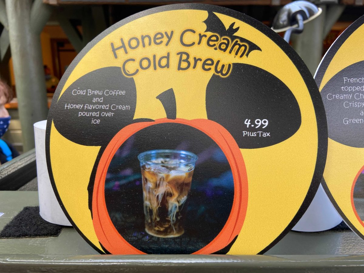 dl-halloween-hungry-bear-restaurant-honey-cream-cold-brew-6442263