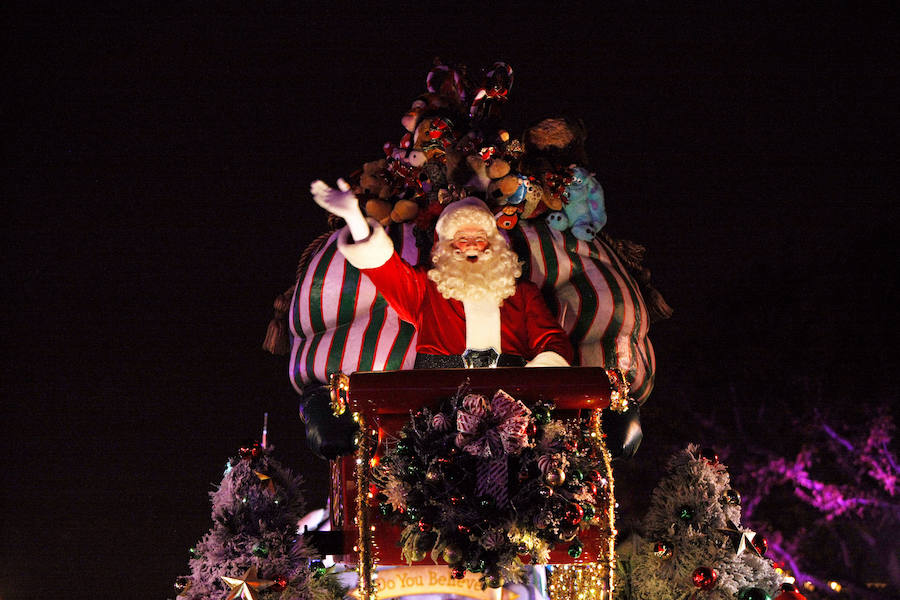 disneyland-santa-4511324