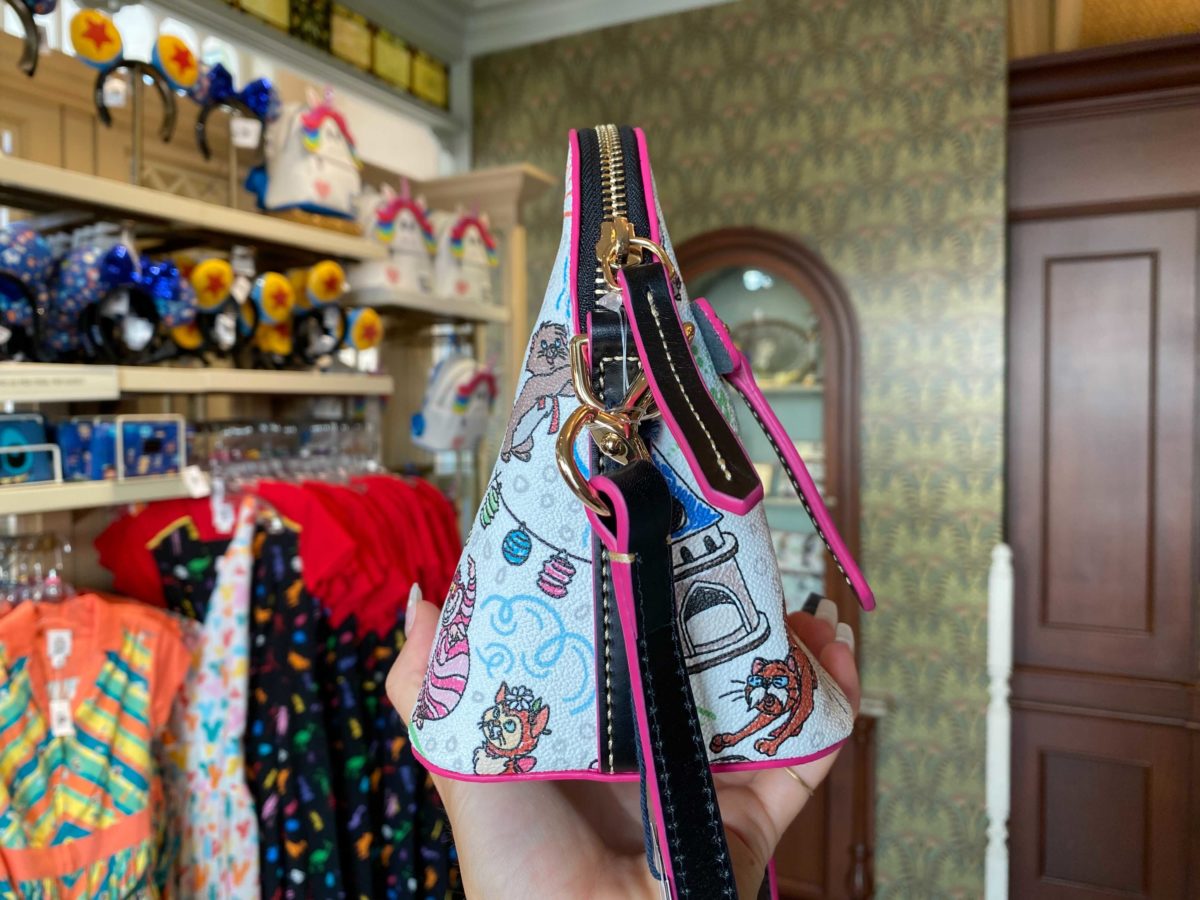 dooney-bourke-paw-pals-cats-crossbody-10-7189670