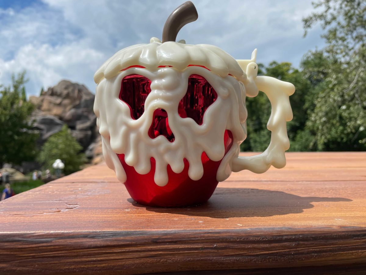 epcot-poison-apple-sipper-8464402