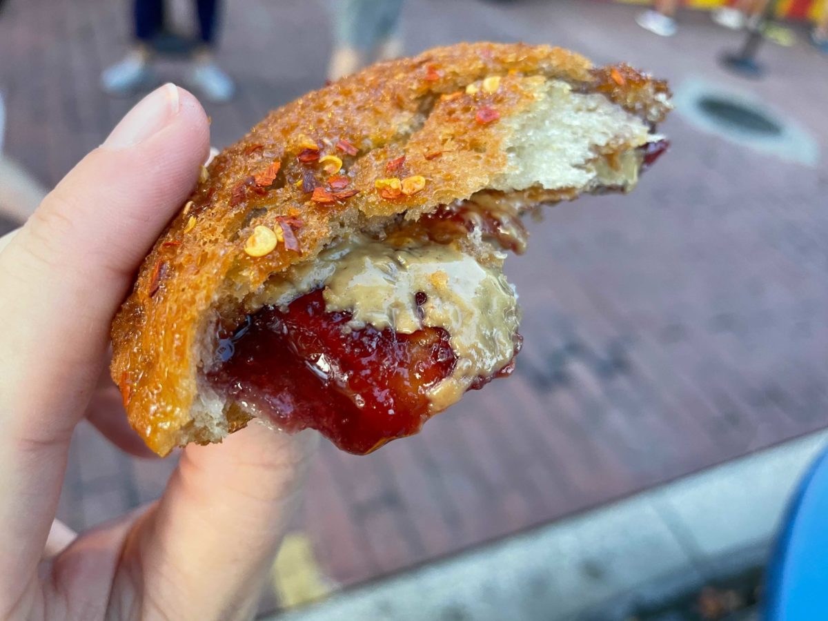 hhn-30-carnaval-courtyard-food-stand-no-chance-in-hell-pbj-9-8189453