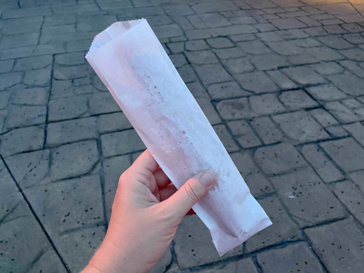 hhn-30-wicked-growth-realm-of-the-pumpkin-themed-food-stand-pumpkin-dolce-de-leche-churro-1-3159180