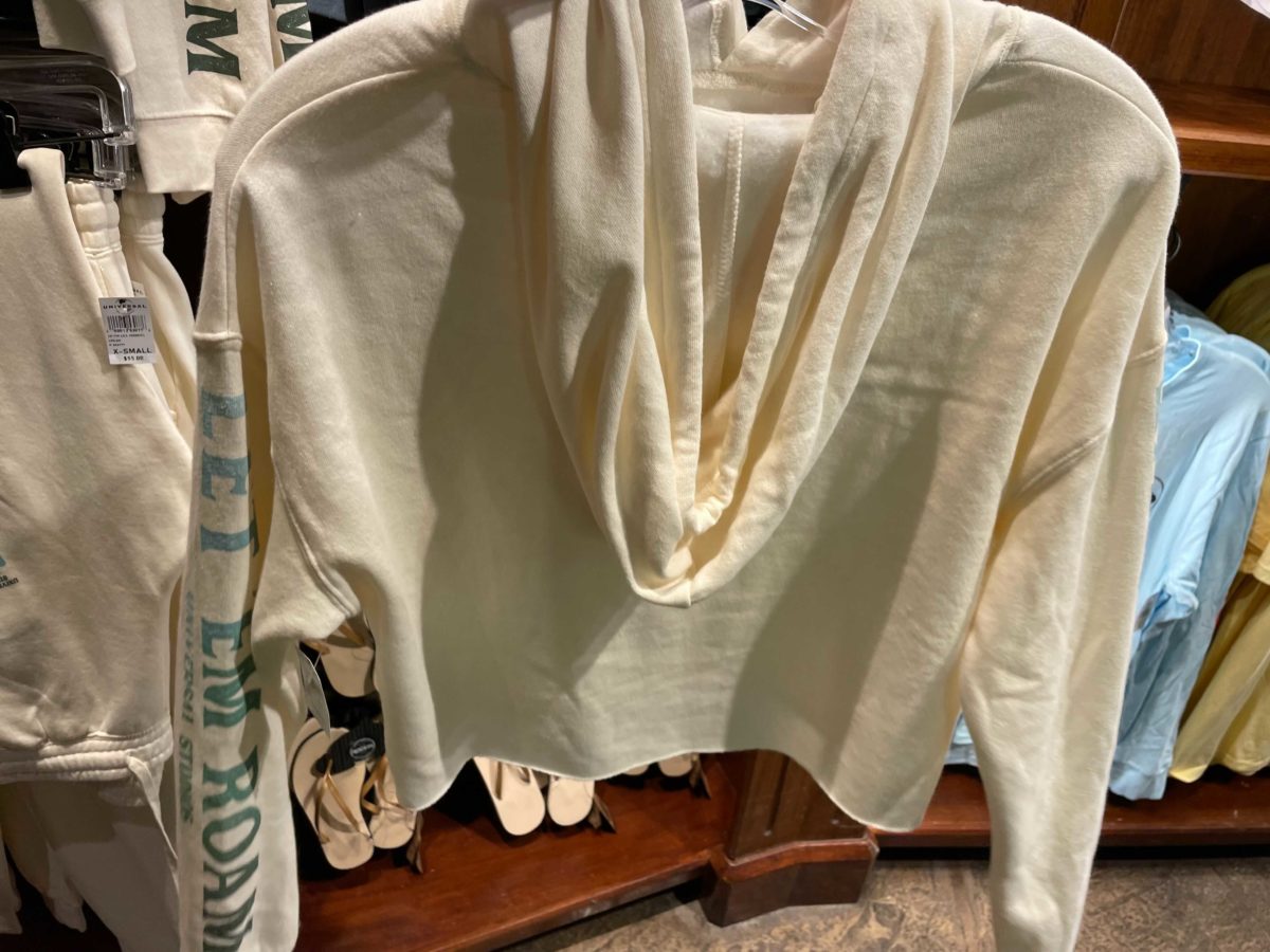 ioa-jurassic-world-sweats-7-9125523