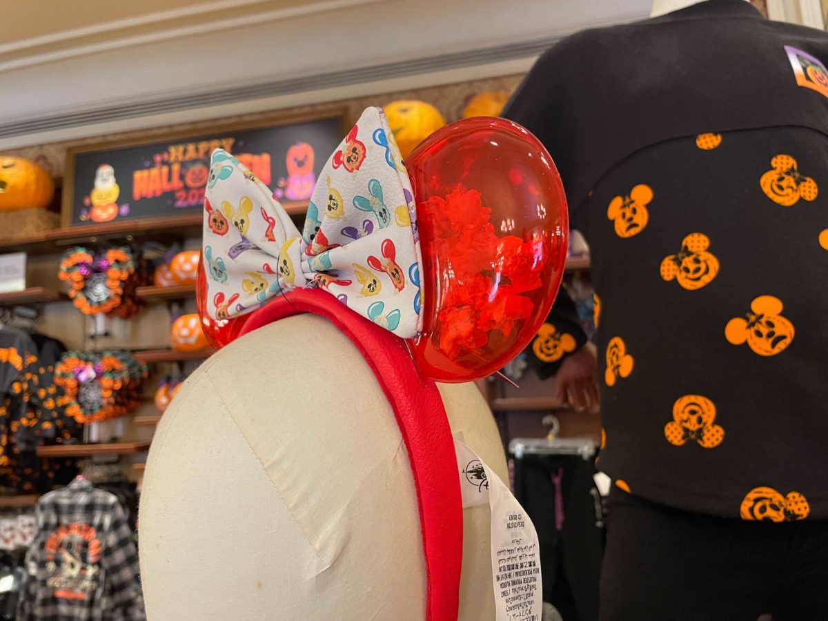 loungefly-mickey-popcorn-ears_01